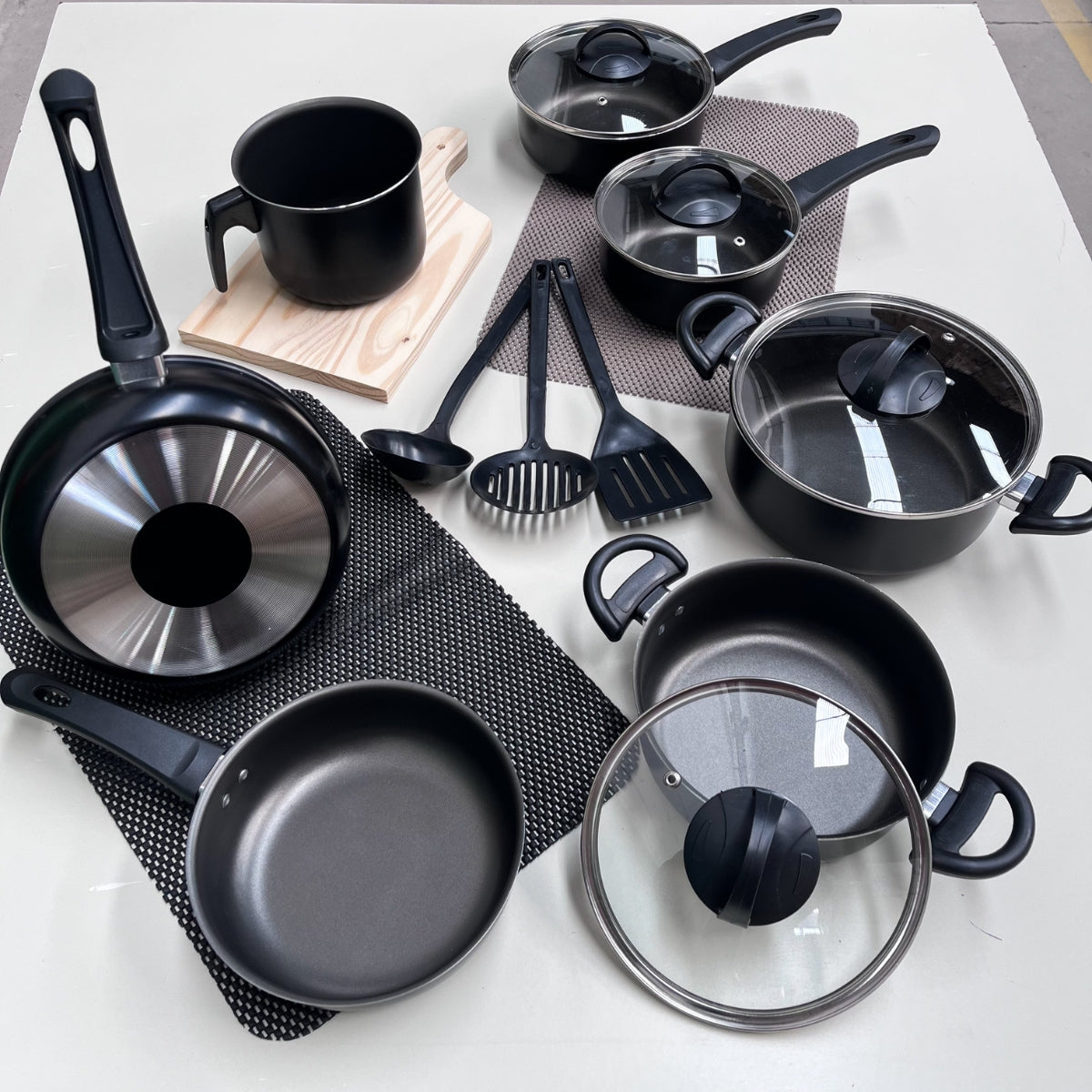 Jogo de Panelas Antiaderente 10 Peças - Preto